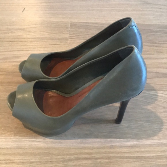 Aldo hunter green platform heels - size 38 - Picture 2 of 4